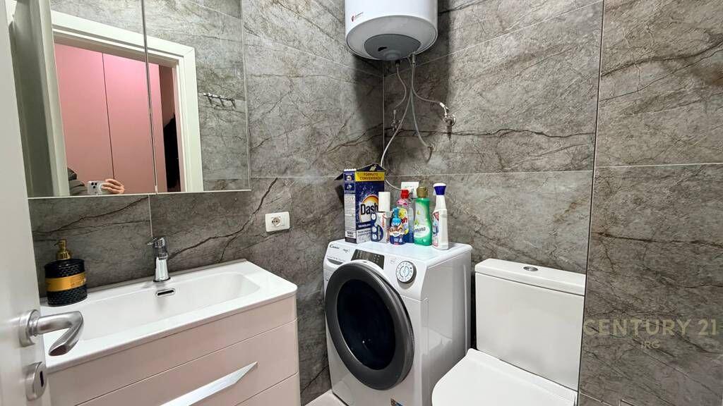 JEPET ME QIRA APARTAMENT 2+1+2 TEK LIQENI I THATE ! 800 € /Muaj Sip. Totale  106m2