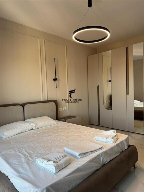 APARTAMENT ME QERA 3+1+2 RRUGA E KAVAJES 1.900 EURO