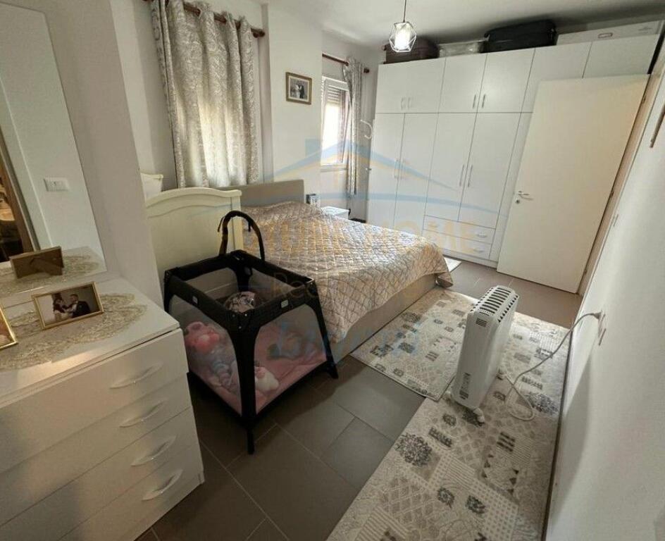 Shitet, Apartament 2+1,Unaza e Re, Tirane.