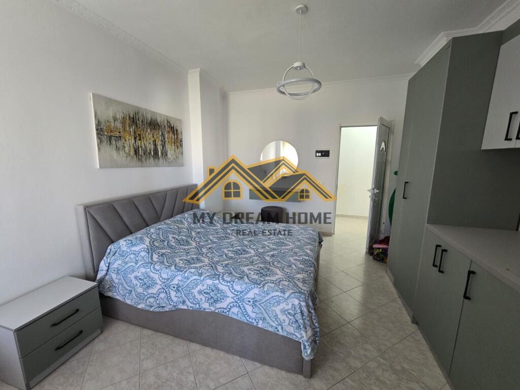 JEPET ME QIRA APARTAMENT 2+1+2 PLAZH DURRES !