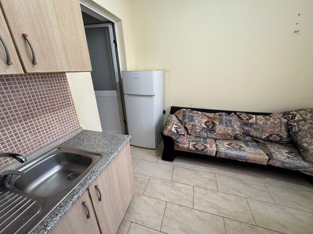 apartament 1+1 me qira tek ish UET