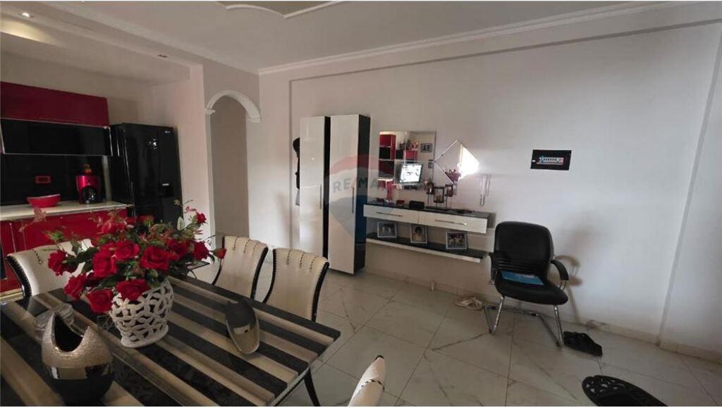 🏠 Apartament 2+1 – Për Shitje 📍 Rruga Onufri, pranë Kishës Ortodokse, Vlorë