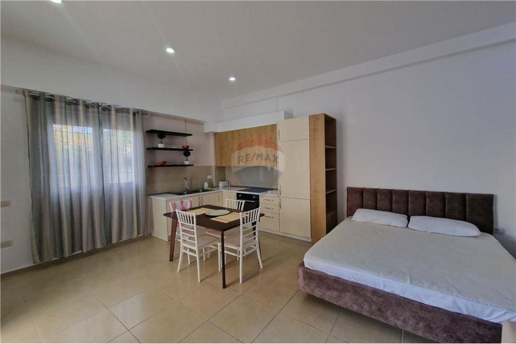 🏠 Garsoniere për Qira – Lungo Mare, Vlorë