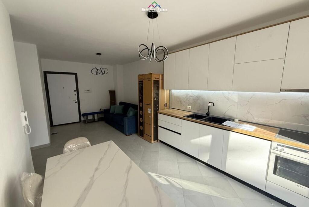 Apartament Me Qera 1+1 Tek Rruga e Dibres (ID B2101431) Tirane