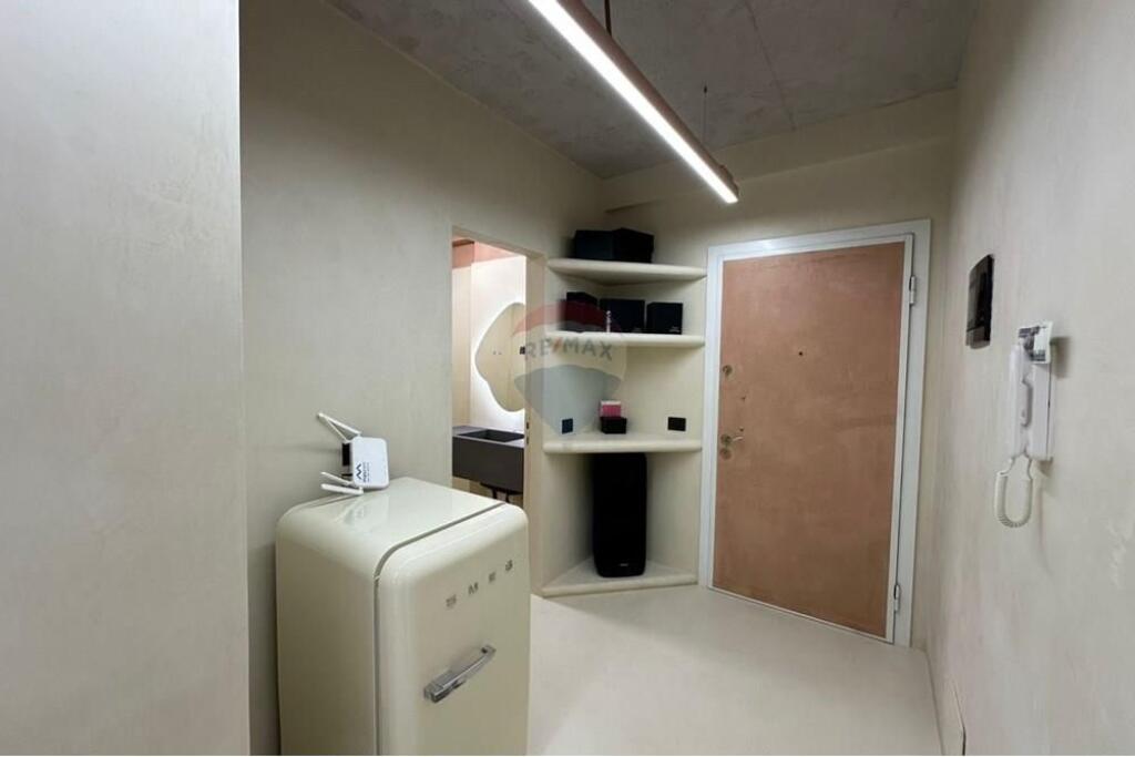 Business Unit for Sale – Paris Municipality