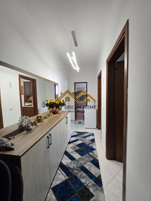 JEPET ME QIRA APARTAMENT 2+1+2 PLAZH DURRES !