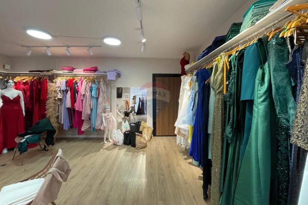 Business Premises for Rent at Tom Doshi Complex