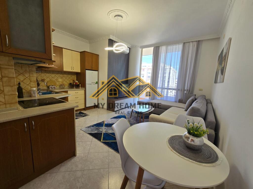 JEPET ME QIRA APARTAMENT 2+1+2 PLAZH DURRES !