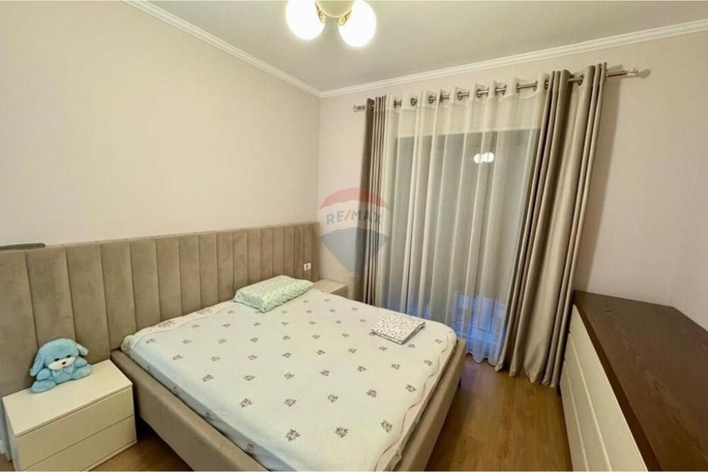 Apartament - Për Shitje - Rruga Nexho Konomi, Tiranë