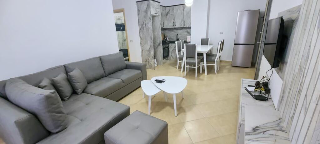 Jepen me qira 7 apartamente sezonale 1+1,Lungomare Vlore
