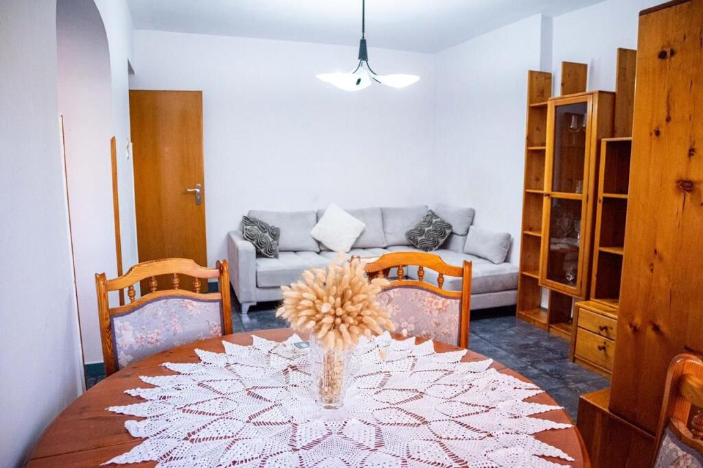 3+1 apartment for rent, near Ismail Qemali school, Tirana
