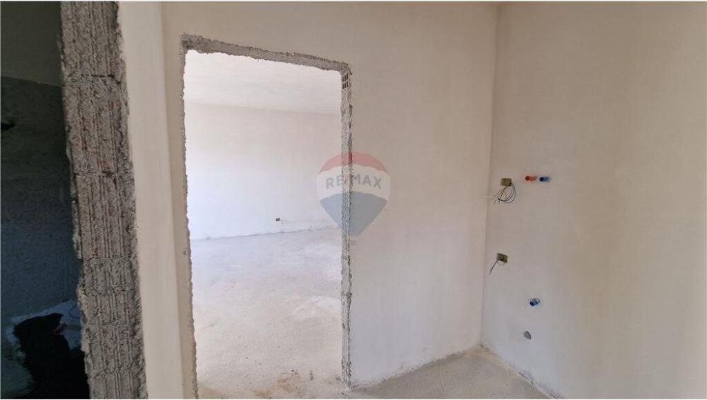 🏢 Apartament 2+1+2 – Për Shitje | Transballkanike, Vlorë