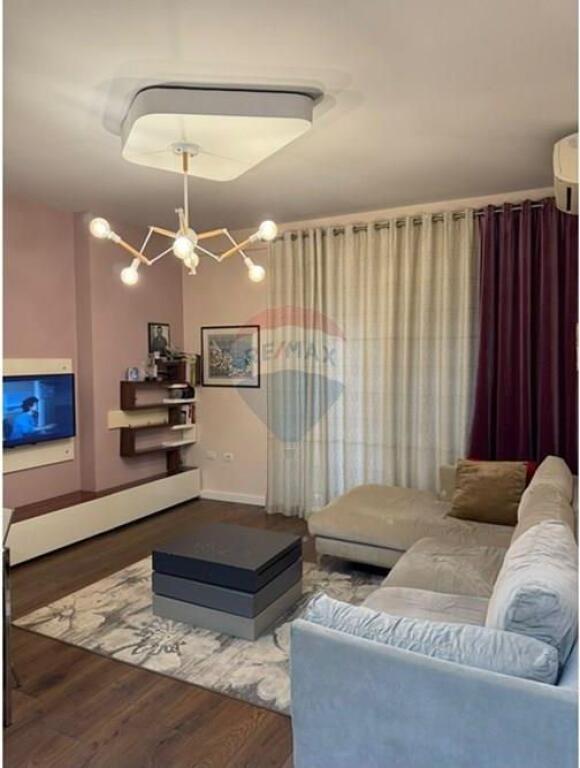 Jepet me Qira Apartament 1+1+Parkim Liqeni i thate