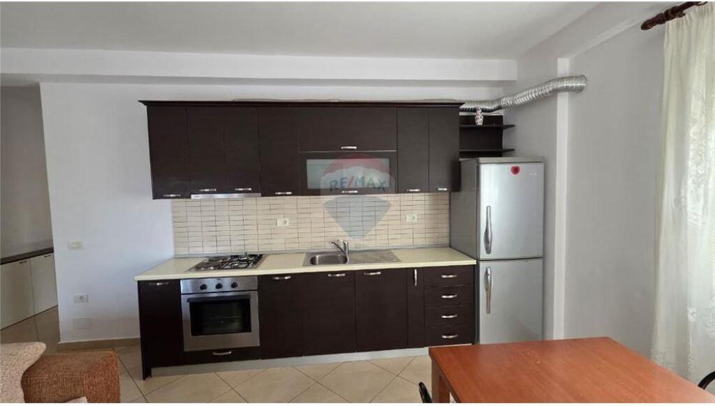🏠 Apartament 1+1 – Për Qira Lungomare, Vlore