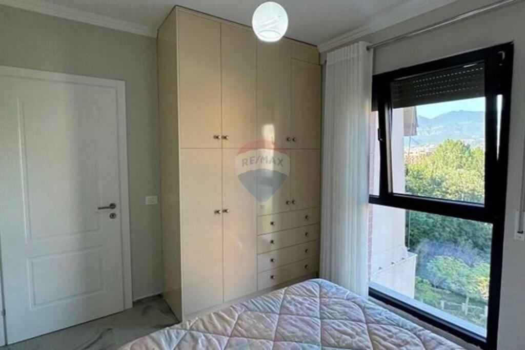 Jepet me qira apartament 2+1 Ish New York