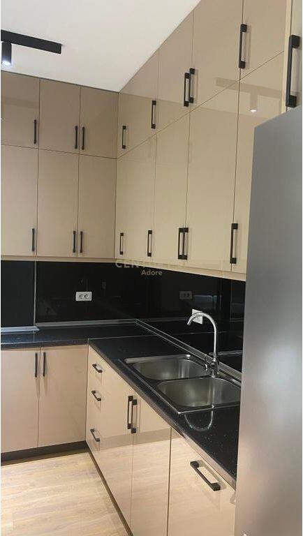 APARTAMENT 1+1 ME QIRA TE SHKOLLA KUQE