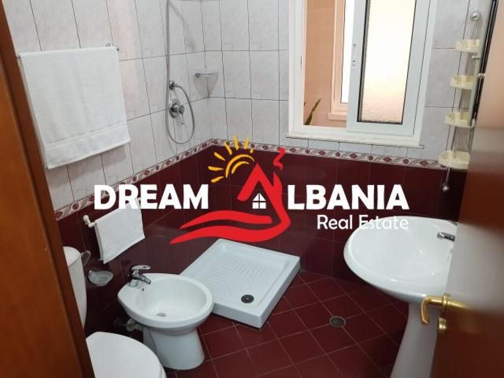 Apartament 2+1+2 me qera tek Brryli prane Maternitetit te Ri, Tirane (ID 42211348).