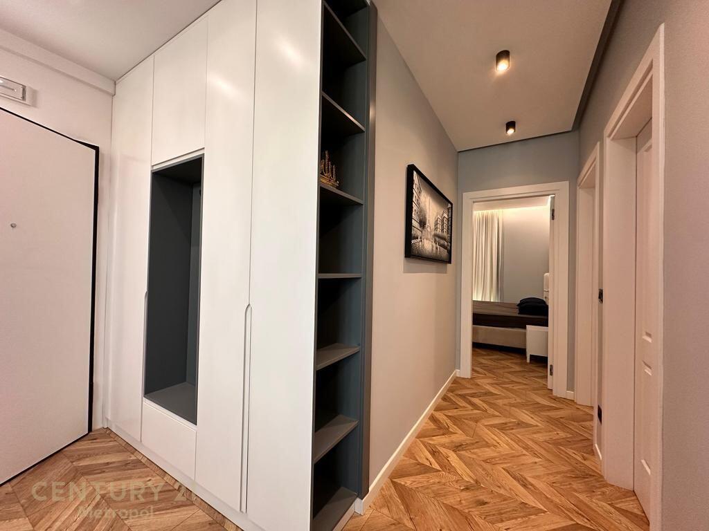 OFROJ PER QIRA APARTAMENT 2+1+2 ME POST PARKIMI PRANE TEGUT!