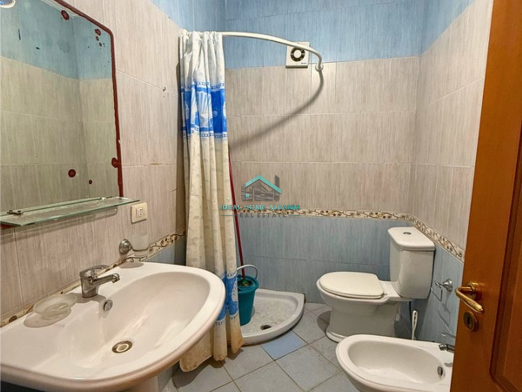 Apartment 2+1+2 for Sale – Lungomare, Vlorë