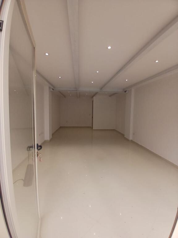 Duplex business premises for rent at Petrela Street, Bulevardi i Ri.