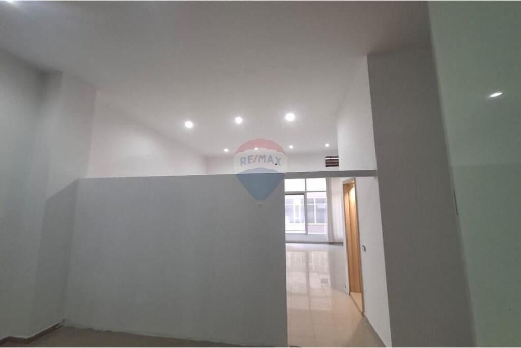 🏬 Shop / Business Premises for Rent –📍 Ismail Qemali Blvd (above Conad)