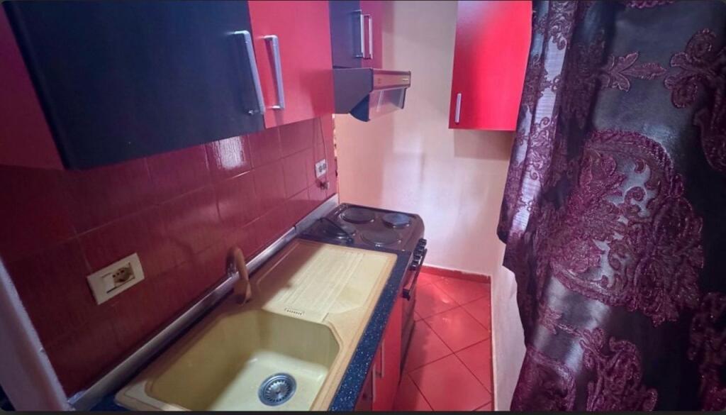 STUDIO APARTMENT 25000 LEKE.EUROPEAN UNIVERSITY OF TIRANA.