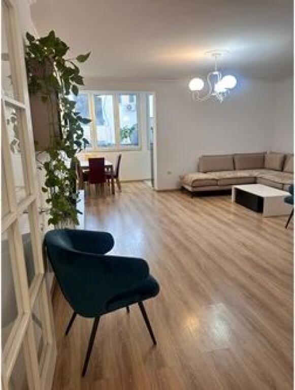 Modern apartment for rent at Pazari i Ri