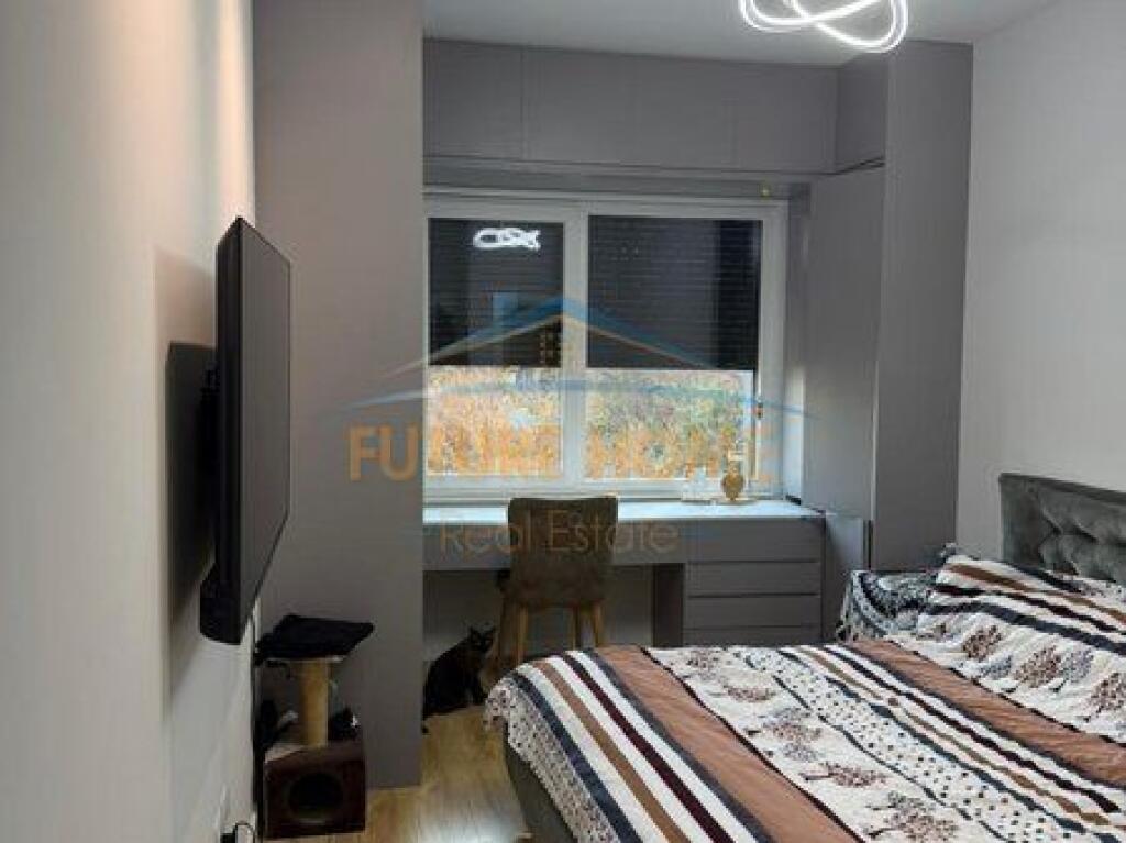 Shitet, Apartament 2+1+2, Kompleksi Henke, Tiranë.