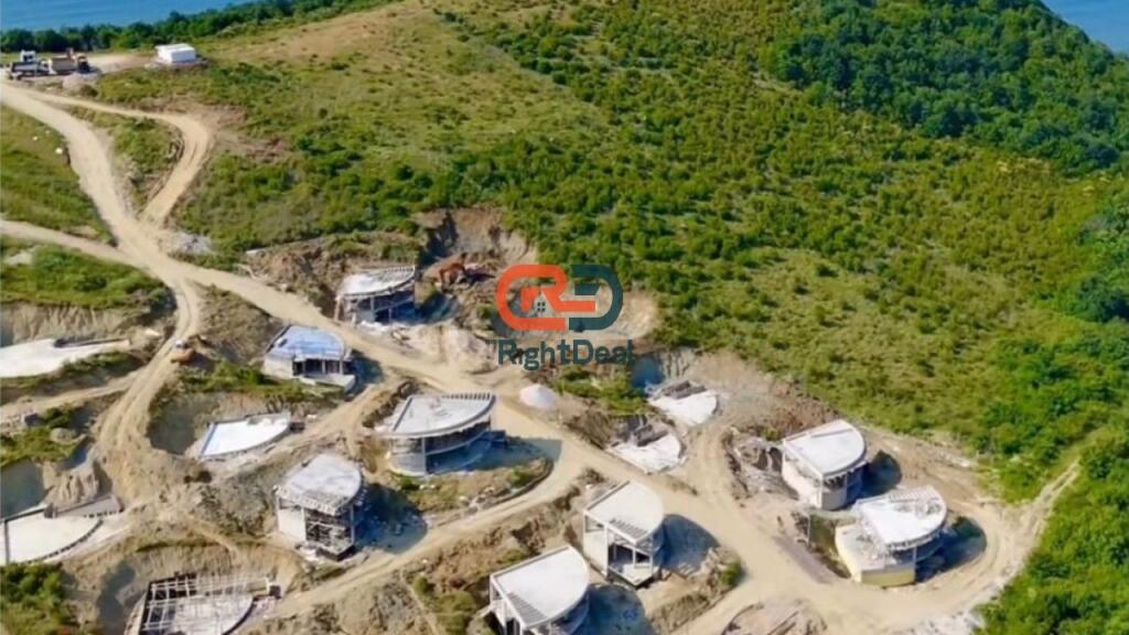 Tek Kepi I Rodonit, Shitet Duplex 2+1+2 Vetem 200m Nga Deti!