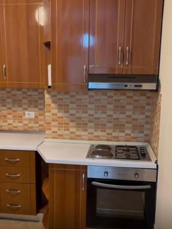 Jepet Me Qera Apartament 2+1+2 Tualete +1 Ballkon