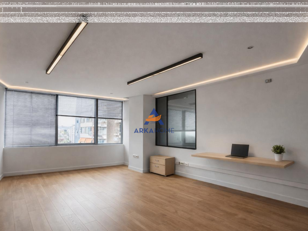 JEPET ZYRE ME QERA 371M2 NETO "KOMPLEKSI USLUGA,STACIONI I TRENIT" 3000 EURO