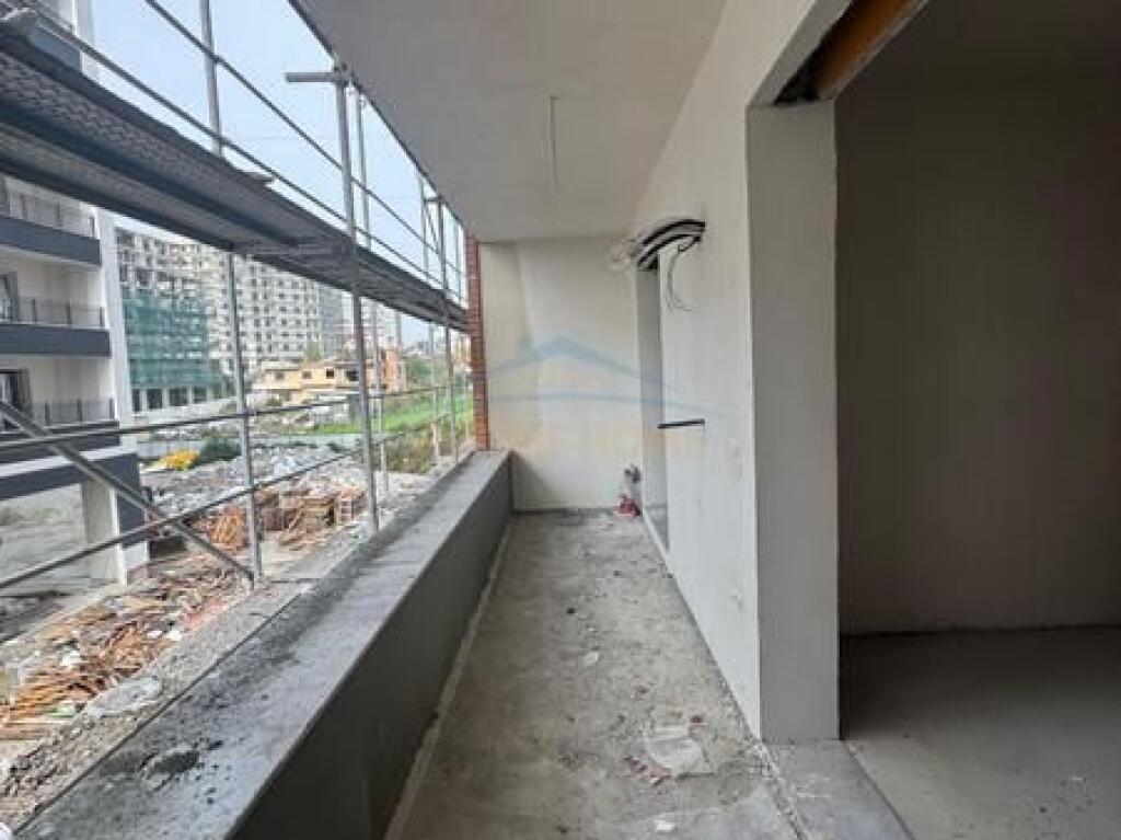 Shitet Apartament 2+1 ne kompleksin 2N SHPK , Paskuqan , Tirane