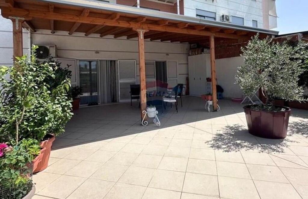 Shitet 1+1 +Verande ne Fresk (530261047-205)
