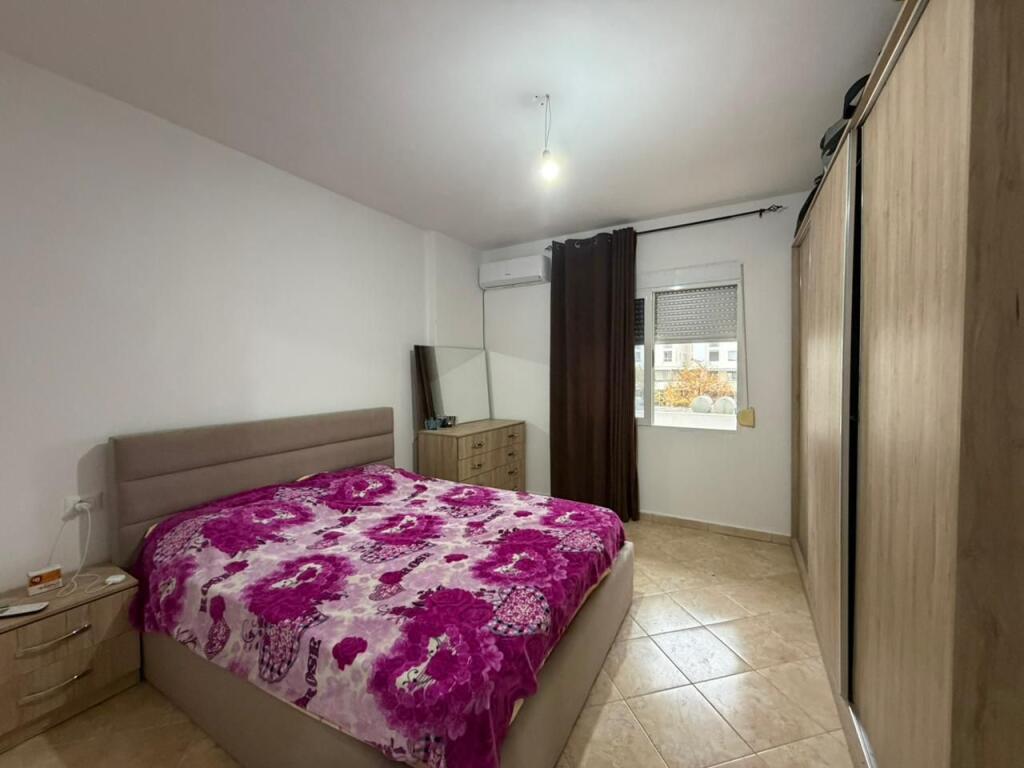 Shitet Apartament 1+1 ose jepet me qera