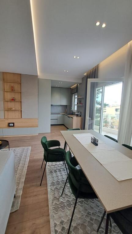 🏢 Apartament Modern 3+1+2 – pranë Kopshtit Botanik