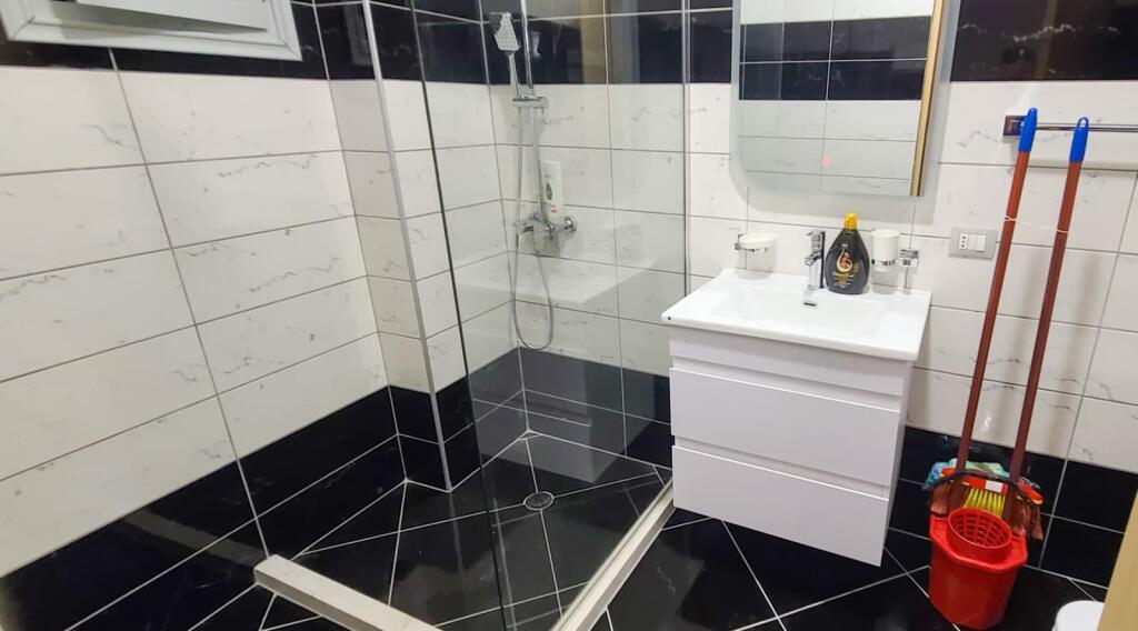 Jepen me qira 7 apartamente sezonale 1+1,Lungomare Vlore