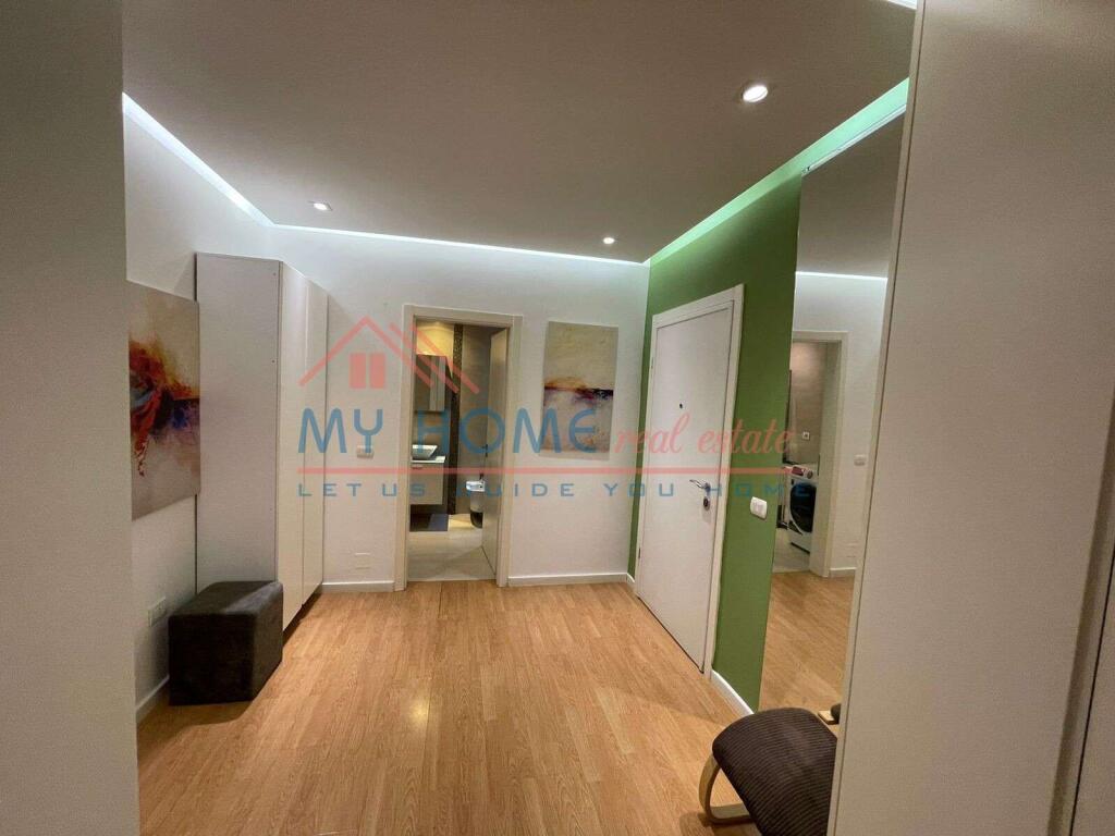 Apartament 2+1 me qera Komuna e Parisit ne Tirane