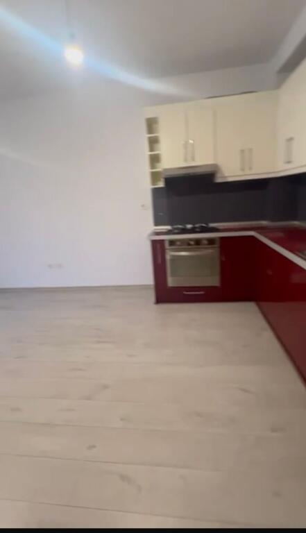 Jepet me qera apartament 1+1 astir