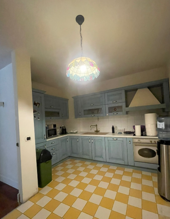 🏡 Shitet Apartament 3+1 me Veranda – Bllok, Rruga Brigada e VIII
