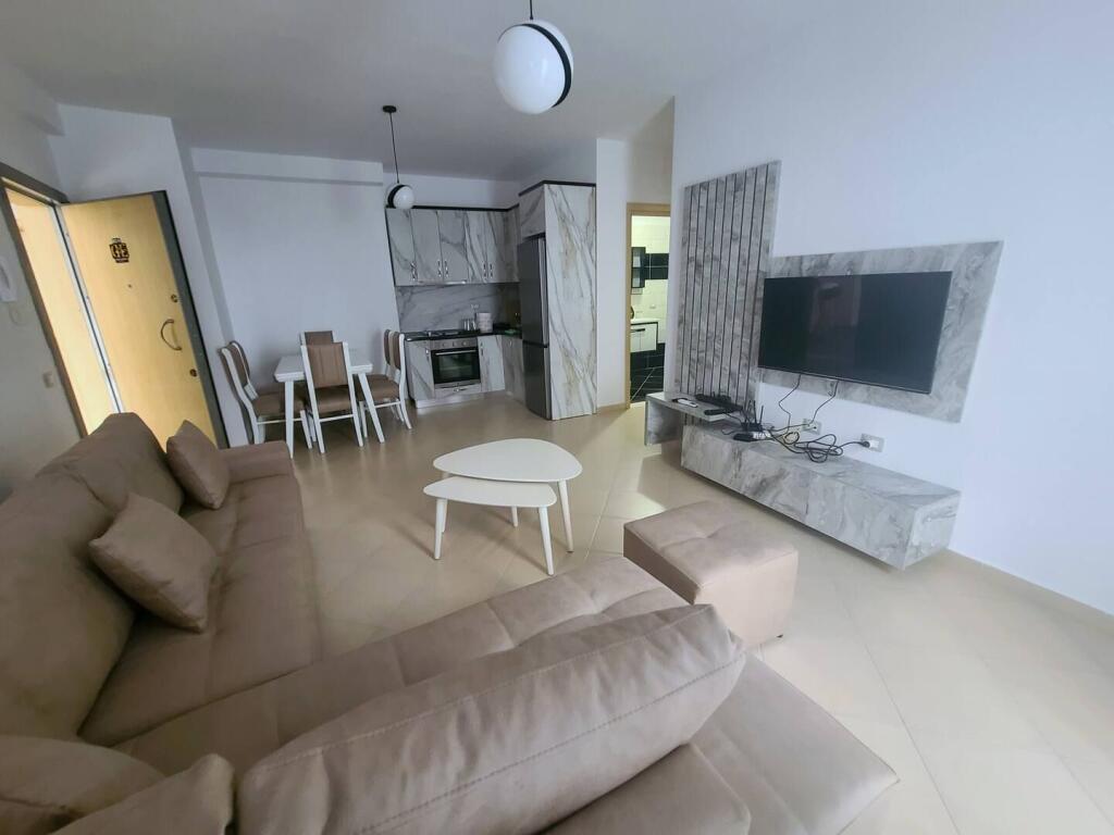 🏠 Apartament 1+1 – Për Qira | Lungo Mare, Vlorë