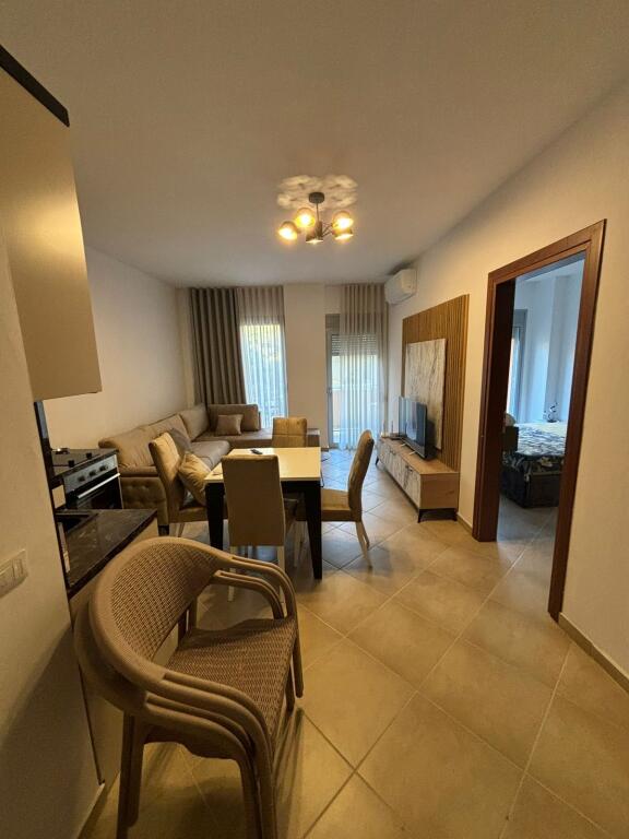 🏠 Apartament 1+1 – Për Qira | Lungo Mare, Vlorë