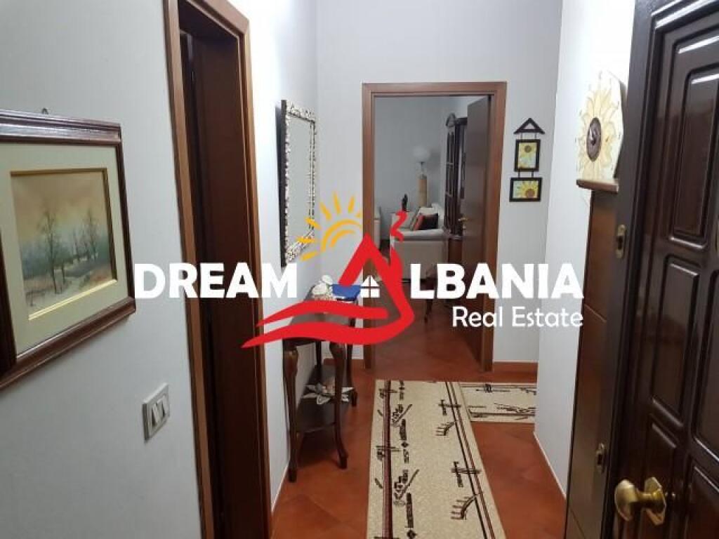 Apartament 2+1+2 me qera tek Brryli prane Maternitetit te Ri, Tirane (ID 42211348).