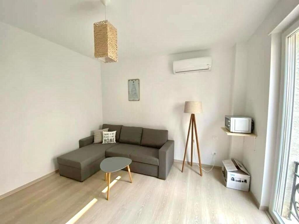 ✨Jepet Me Qera: Garsoniere Akull E Re 42 m2 ( 📍Residenca Kodra E Diellit 2 ) K4, Ndertim I V 2022 || 400€/Muaj✨