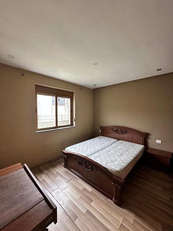 Shitet, Shtepi Private, Xhafzotaj, Durres