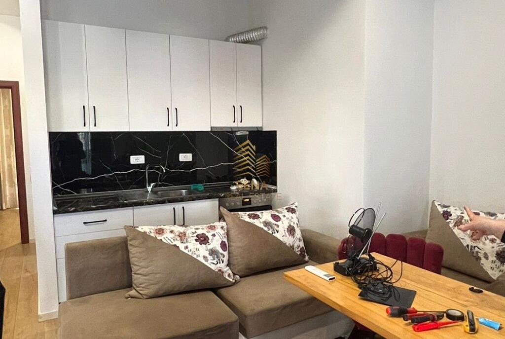 Qira, Apartament, 1+1, Porcelan, 400 Euro/Muaj