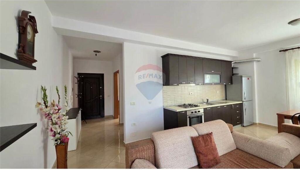 🏠 Apartament 1+1 – Për Qira Lungomare, Vlore
