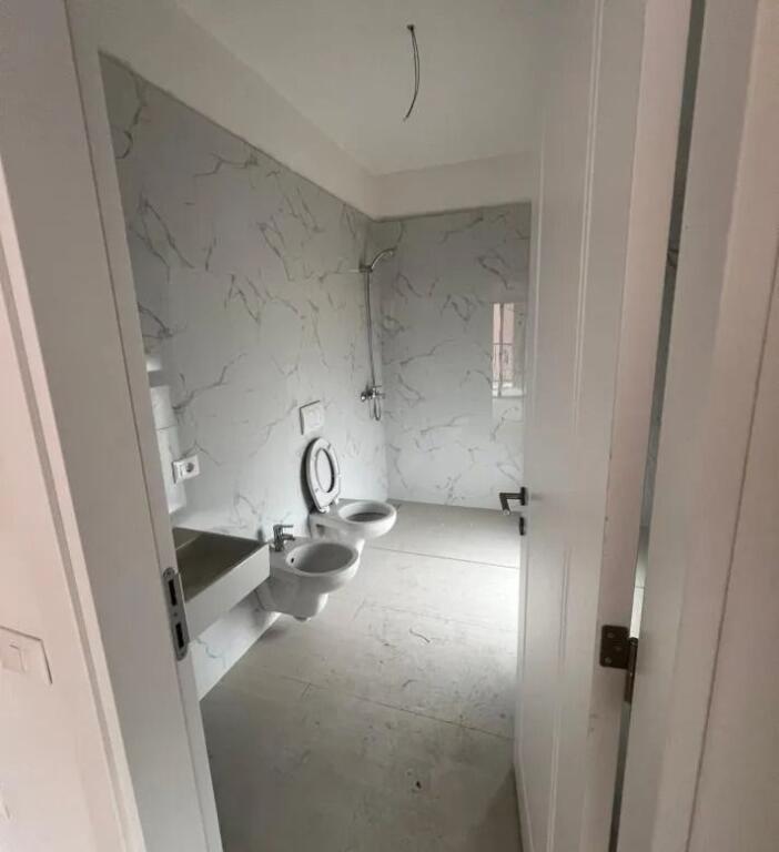 Rent | Business Premises | New Boulevard | 670 €/month