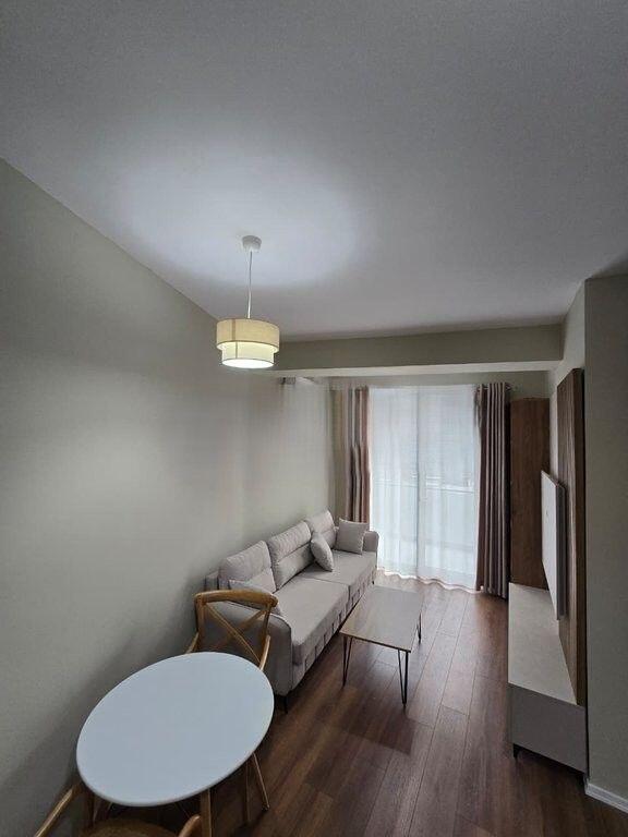 Appartamento 1+1+ 1 Posto Auto ad Astir 600 € /Mese