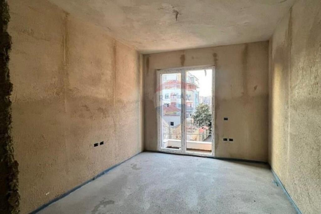 Apartament 2+1 per shitje, rr. Ali Demi!