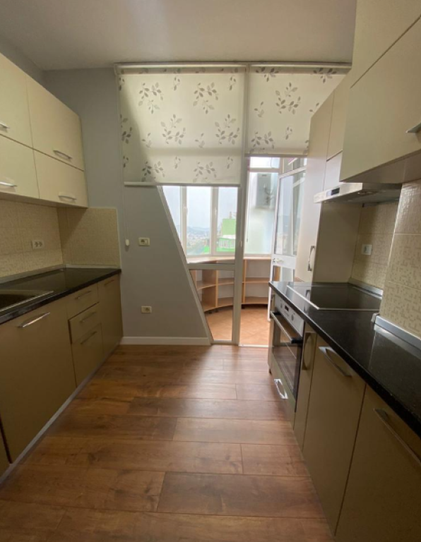 🏢 Apartament 2+1 – Ekspozita “Shqipëria Sot”, pranë Bllokut